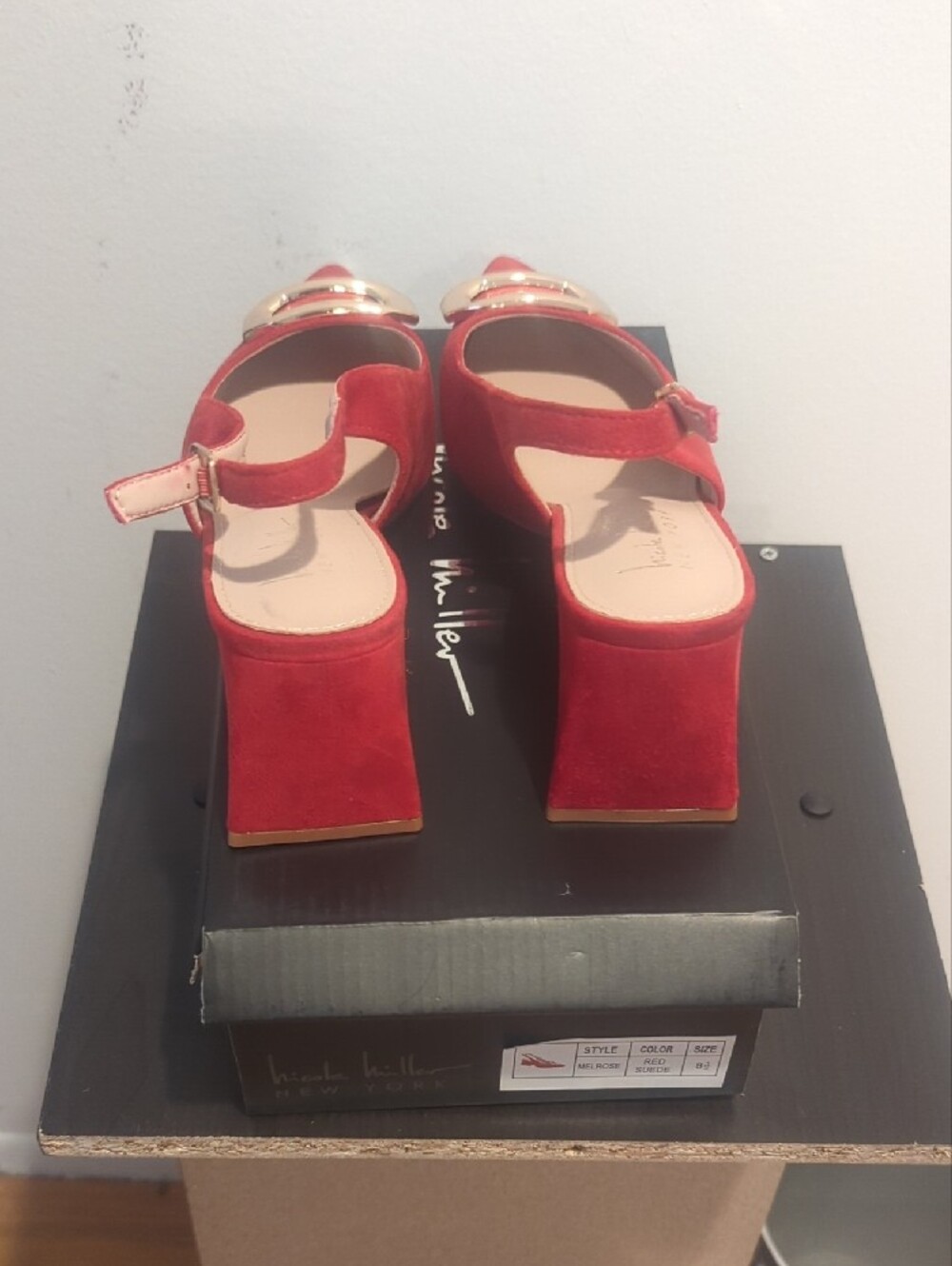 Red Pointed Slingback Pumps with Gold Buckle - Picture 4 of 6